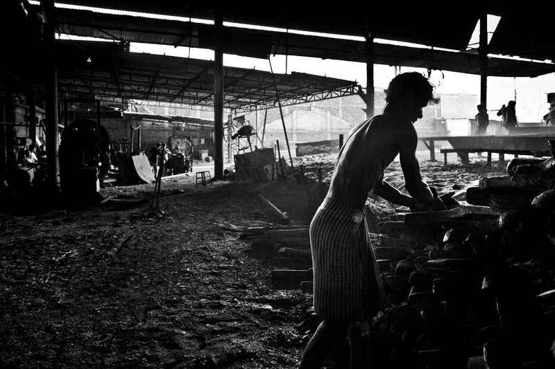 © Larry Louie - Image from the Ship Breaking - The World's Most Dangerous Job photography project