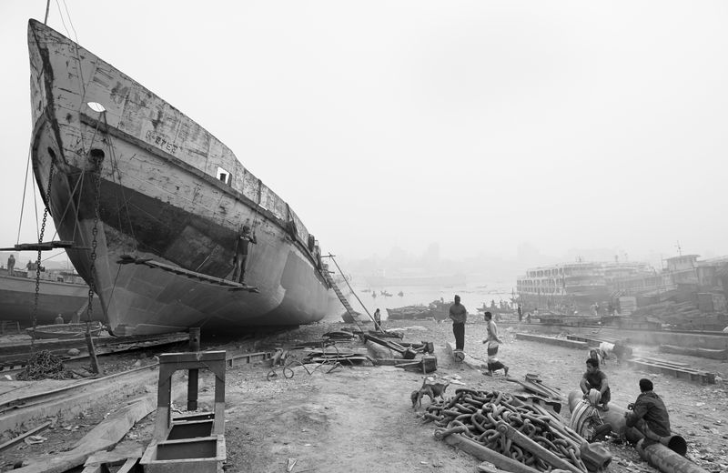 © Larry Louie - Image from the Ship Breaking - The World's Most Dangerous Job photography project