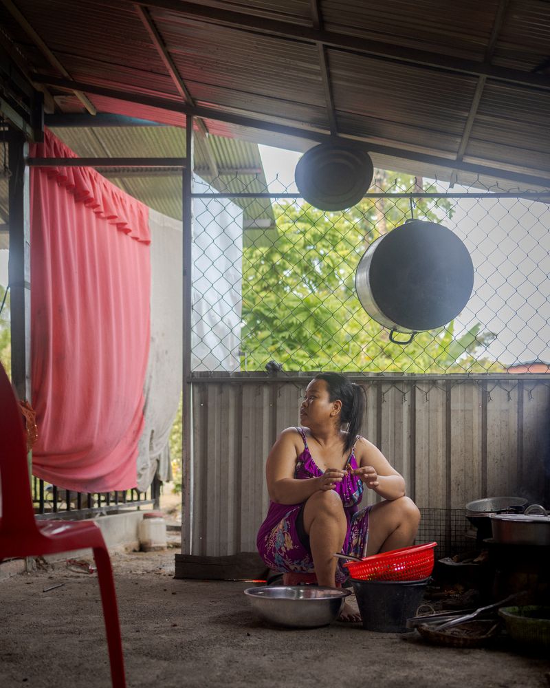 © Ponita Keo - Image from the Beauty and the Pigs photography project