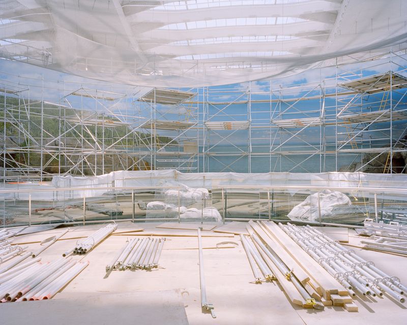 © Clara Lacasse - Horizon Line, 32 x 40 in, C-print, 2021