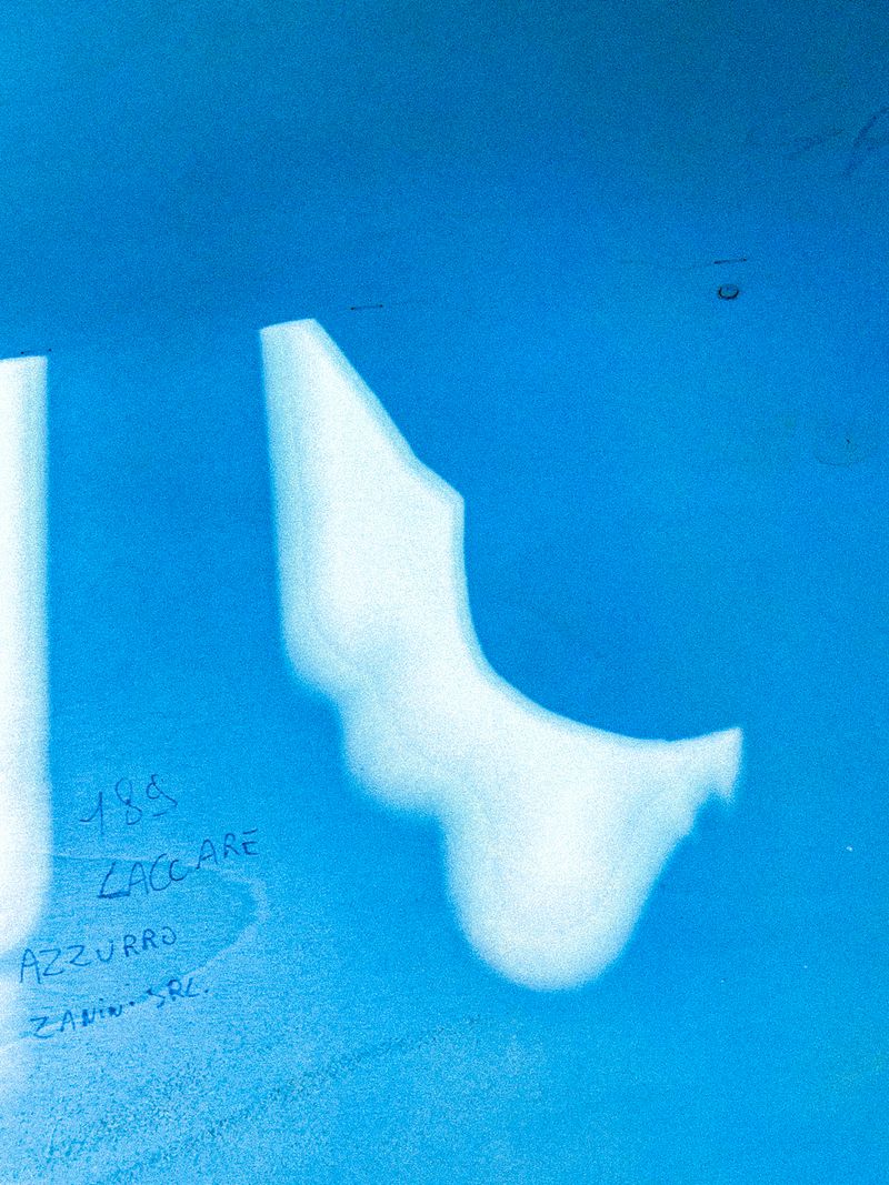 © Tati Vicedomine - Image from the Azzurro photography project