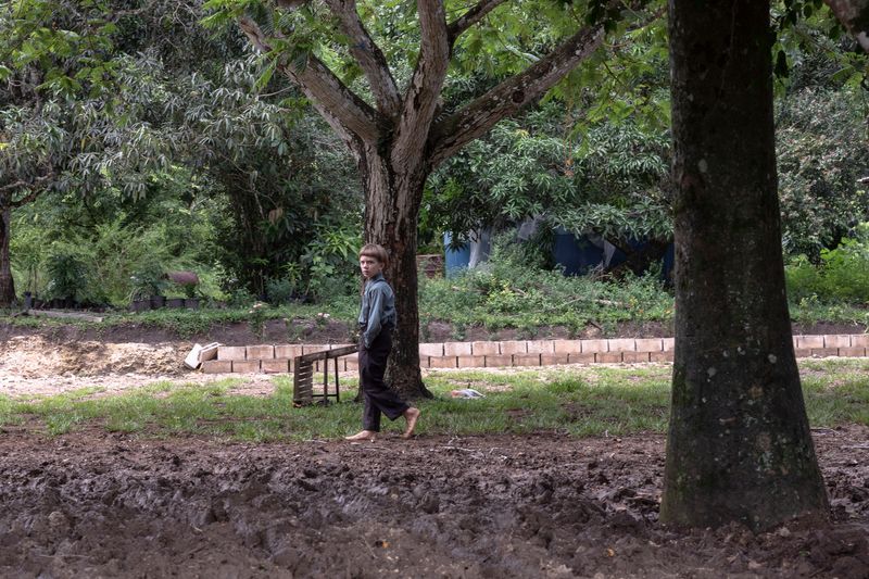 © Mehdi Maciej Benembarek - Image from the Mennonite communities in Belize photography project