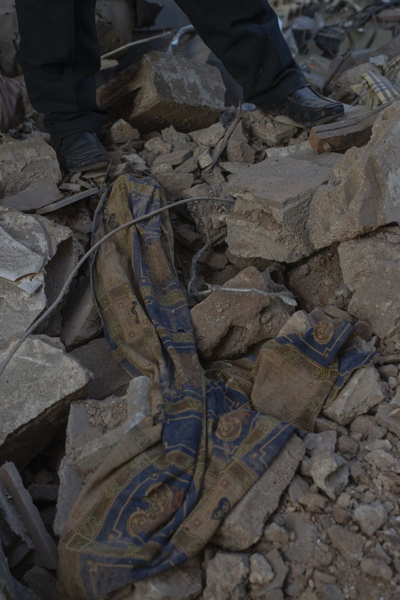 © Segolene Ragu - Image from the Chronicles of the Ongoing photography project