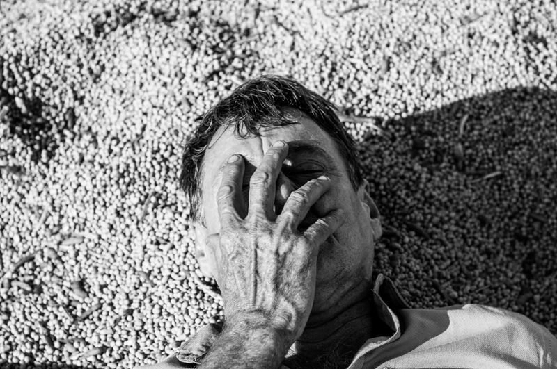 © Luiza Kons - Image from the In the name of the mother and the father photography project