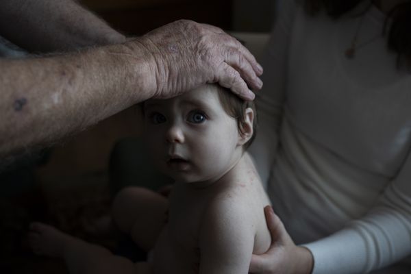 © Paulo Nunes dos Santos - Image from the The Cure: Faith healing in Ireland photography project