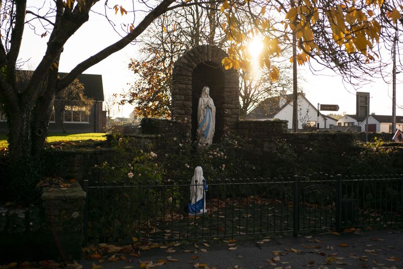 © Paulo Nunes dos Santos - Image from the The Cure: Faith healing in Ireland photography project
