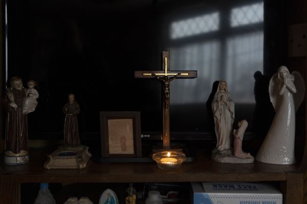 © Paulo Nunes dos Santos - Image from the The Cure: Faith healing in Ireland photography project