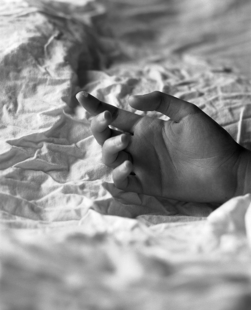 © Kelly Rosa - [...] And a lash. All that was left, Of that little game, Between me and you. [...]
