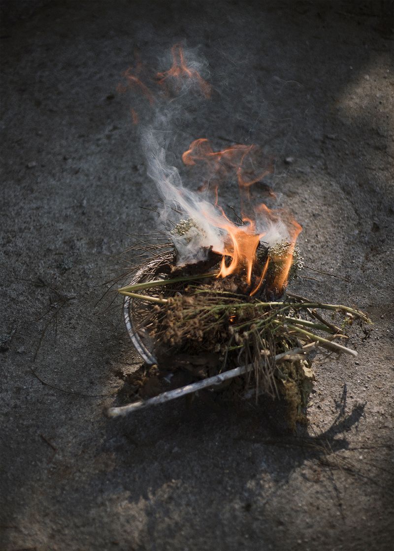 © Joana Dionísio - Image from the A world that speaks in your ear photography project