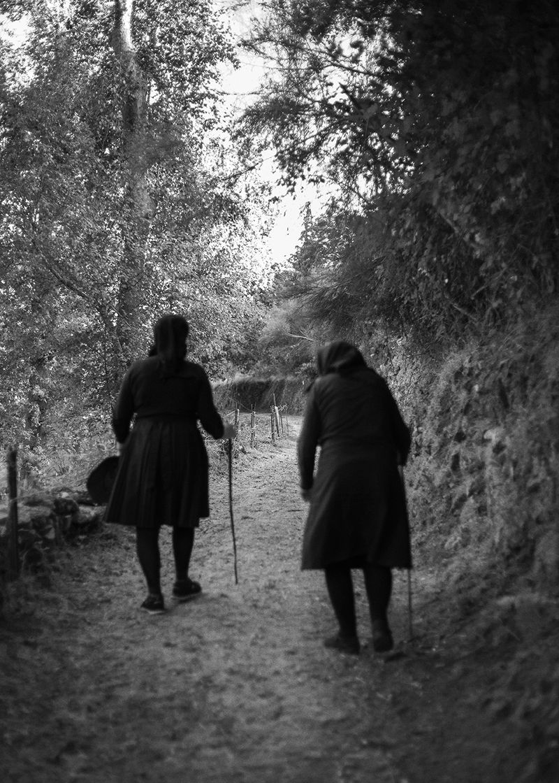 © Joana Dionísio - Image from the A world that speaks in your ear photography project