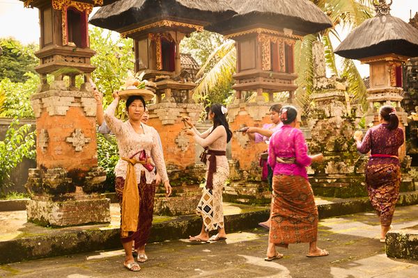 © Maxine Balchus - Image from the The Women who keep Bali breathing photography project