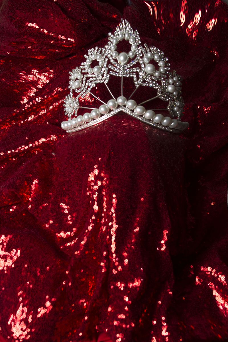 © Nelson Morales - Image from the The hidden side of the Queen photography project