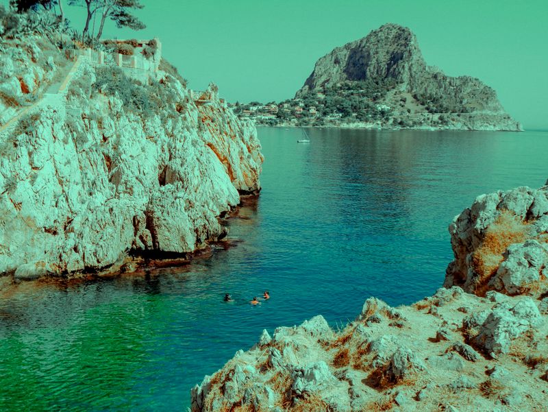 © GIUSEPPE FRANCAVILLA - Coast