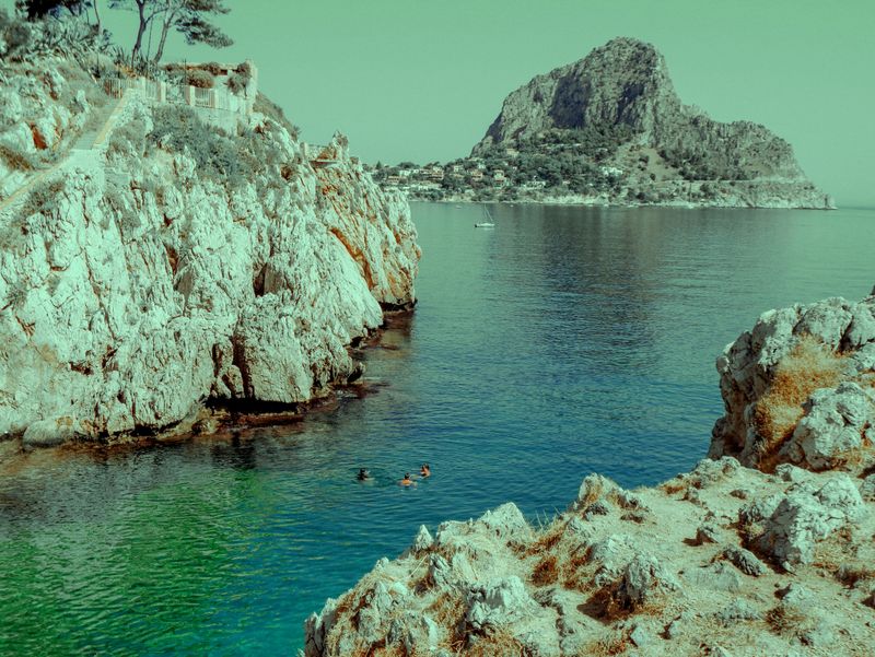 © GIUSEPPE FRANCAVILLA - Coast
