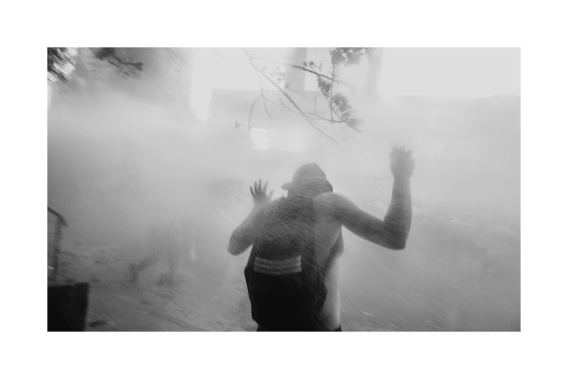 © Matias Cortez - demonstrators in the frontline resisting water canyon