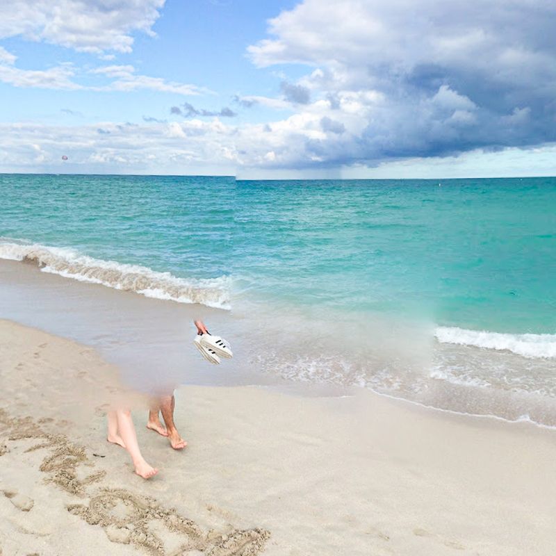 © Utu-Tuuli Jussila - Astral Beach Bodies (2018)