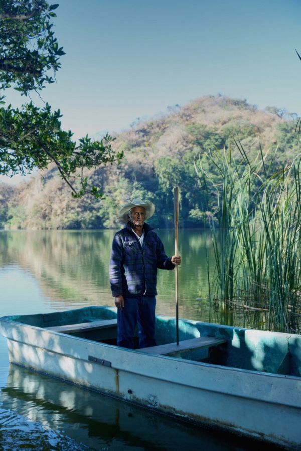 © VIRIDIANA - "Comala: Don José". Don José has worked at La María lagoon for over 30 years, being his guardian ever since.
