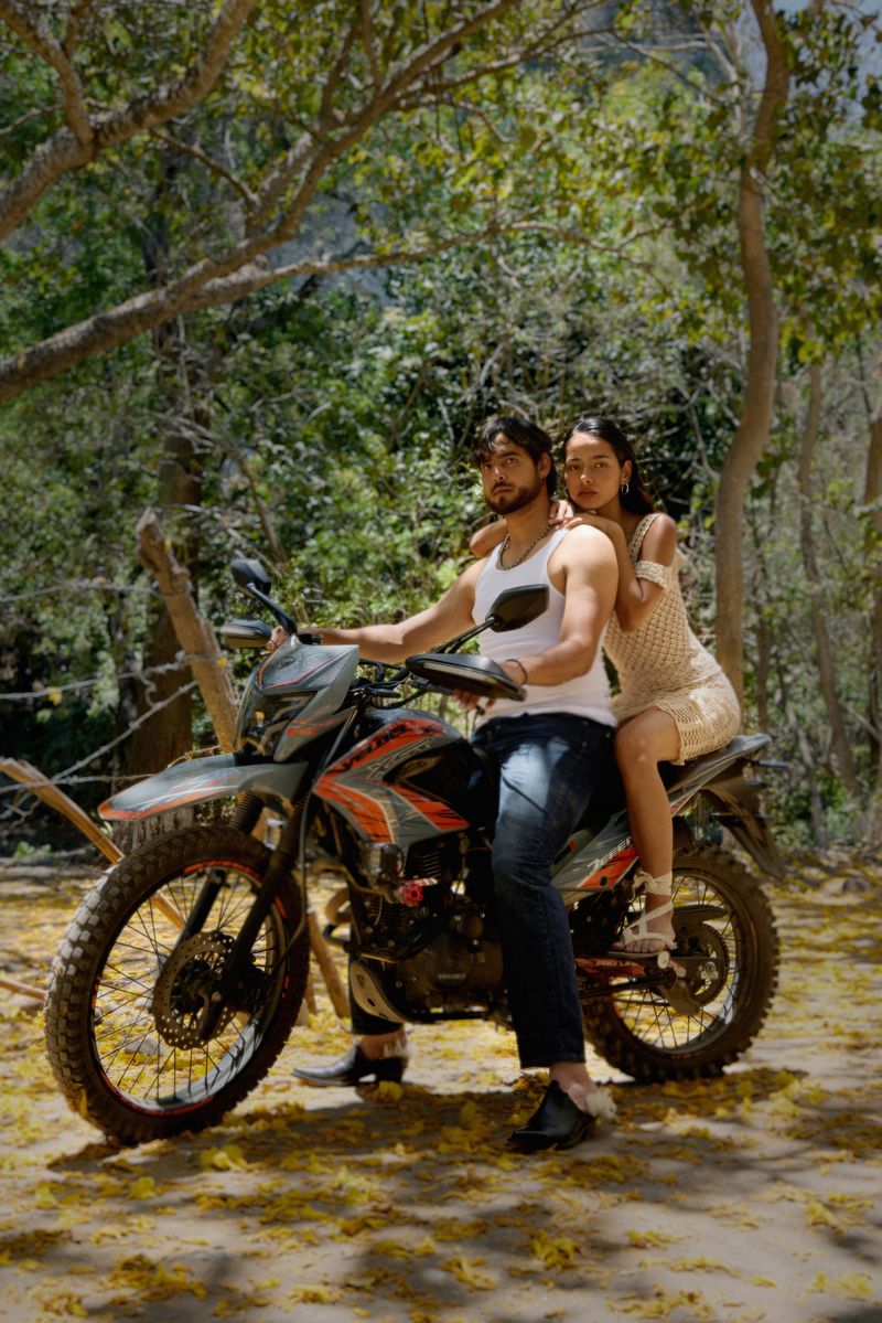 © VIRIDIANA - "Comala: Chela y Thomas". Thomas studied architecture; today, he is also an apprentice blacksmith. Chela is a visual artist.