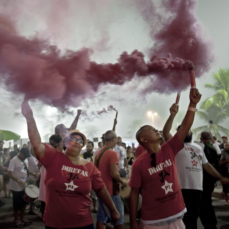 © Lara Ciarabellini - Image from the Urban Rio: life in between beaches and favelas photography project