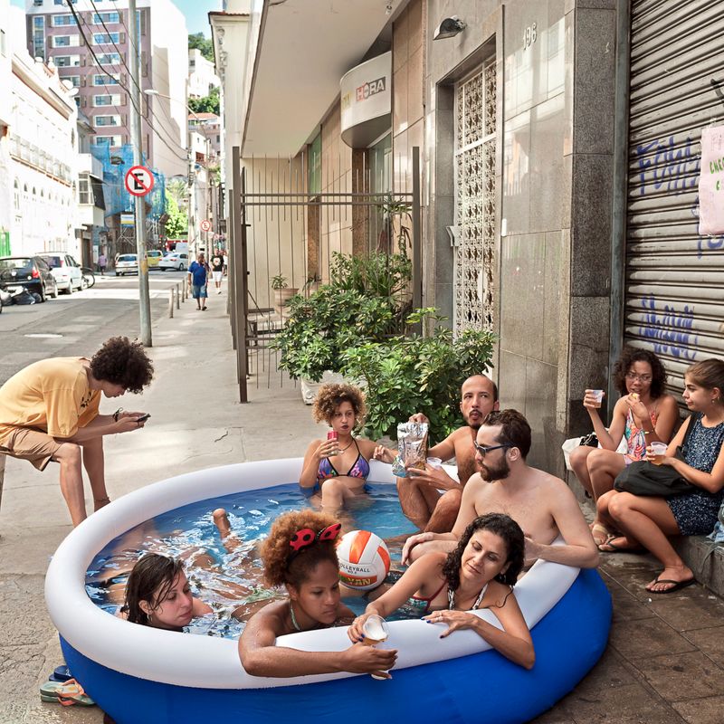 © Lara Ciarabellini - Image from the Urban Rio: life in between beaches and favelas photography project