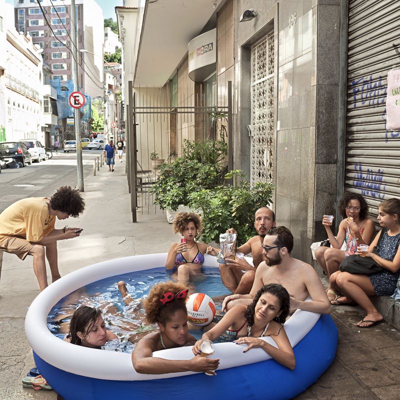 © Lara Ciarabellini - Image from the Urban Rio: life in between beaches and favelas photography project