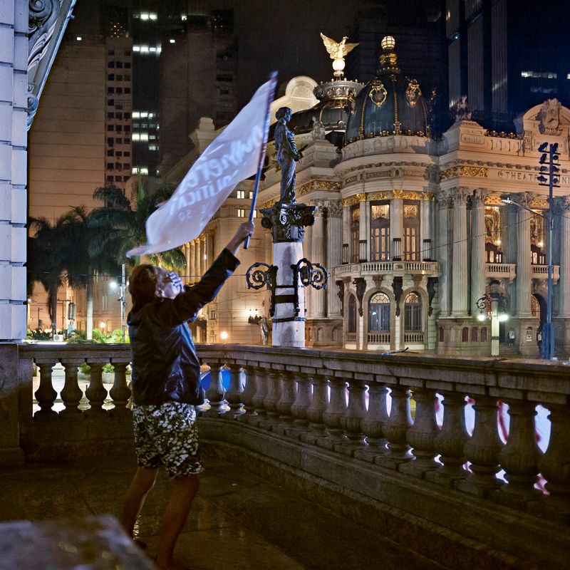 © Lara Ciarabellini - Rio de Janeiro (Brazil) – End of a political rally during the 2018 election.