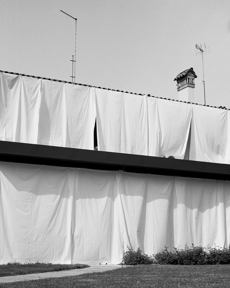 © Eleonora Agostini - An Attempt of Hiding A House, 2020