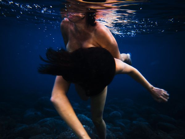 © Elisa Miralles - Image from the THE EXPERIENCE OF INHABITING A BODY photography project