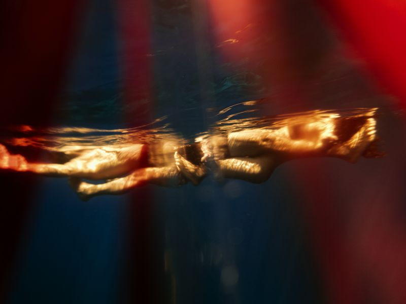 © Elisa Miralles - Image from the THE EXPERIENCE OF INHABITING A BODY photography project