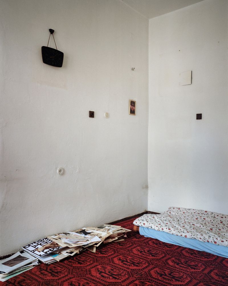 © Mateusz Kowalik - Image from the Still far away from paradise photography project