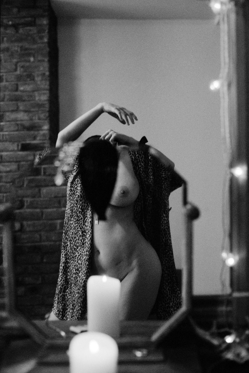 © Veronica Puche - Image from the Such as my great uncle, eaten by a shark photography project