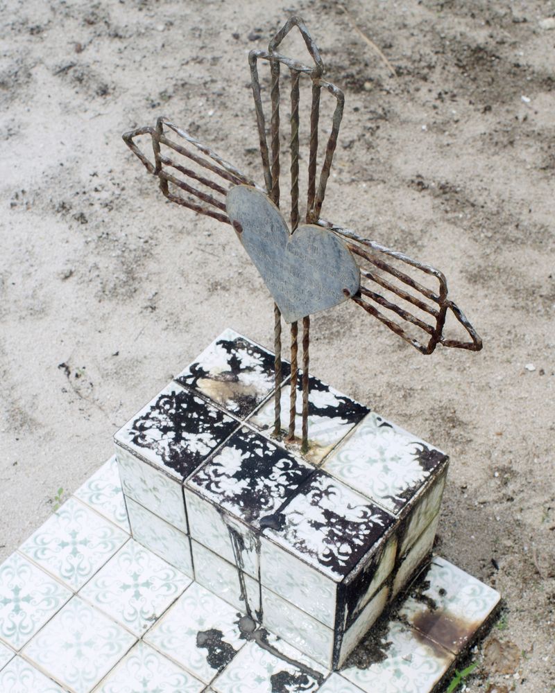 © Ariane Pfannschmidt - Image from the peripheral driftwood photography project