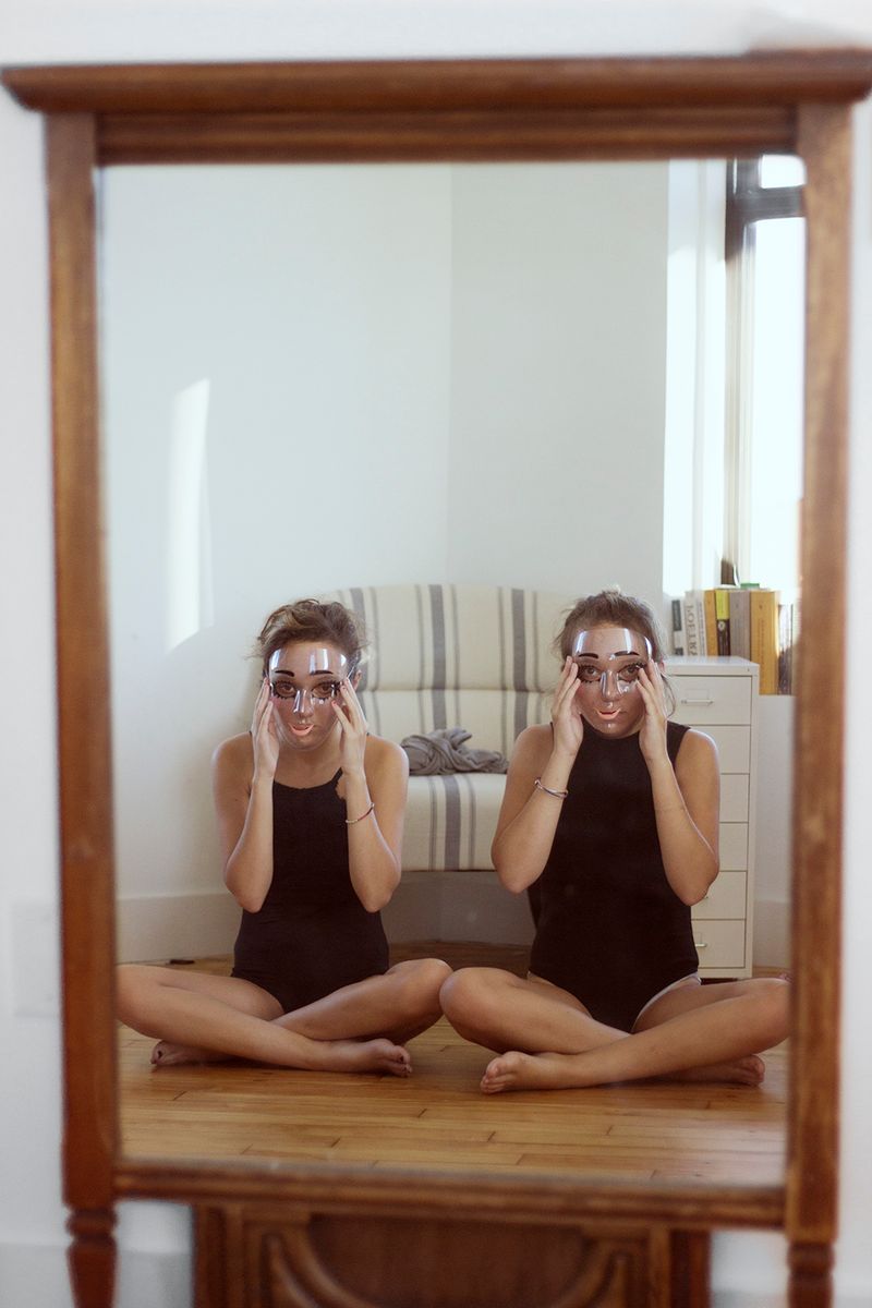 © Ava Williams - Image from the The Twins photography project