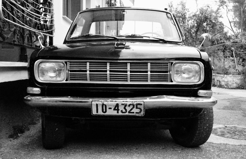 © Abigail Wells-Davies - The only car not shot in France!