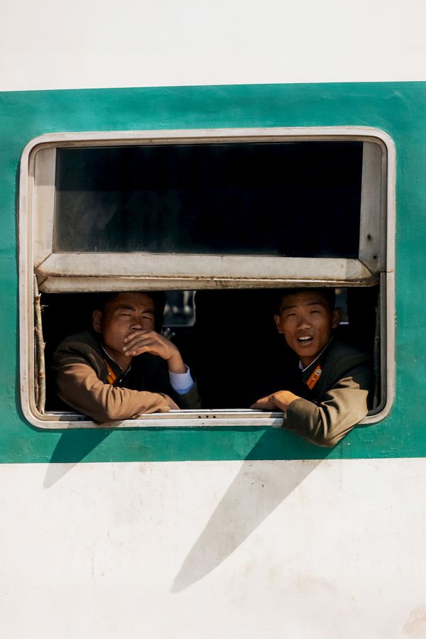 © Luke Gram - Glances from the next train over