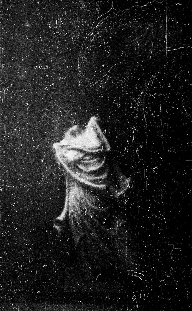 © Freisy González Portales - Image from the The sea of ​​oblivion - El mar del olvido photography project