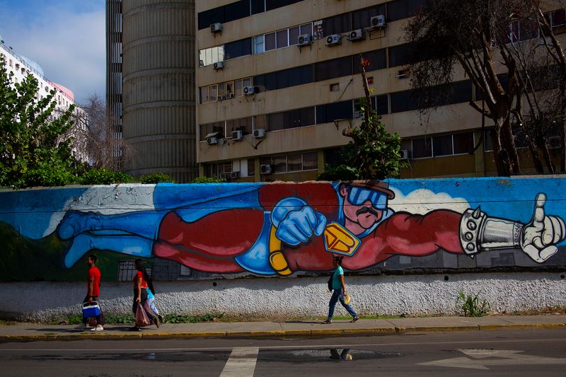 © Freisy González Portales - Image from the Behind that blue and red (Detrás de ese azul y rojo) photography project