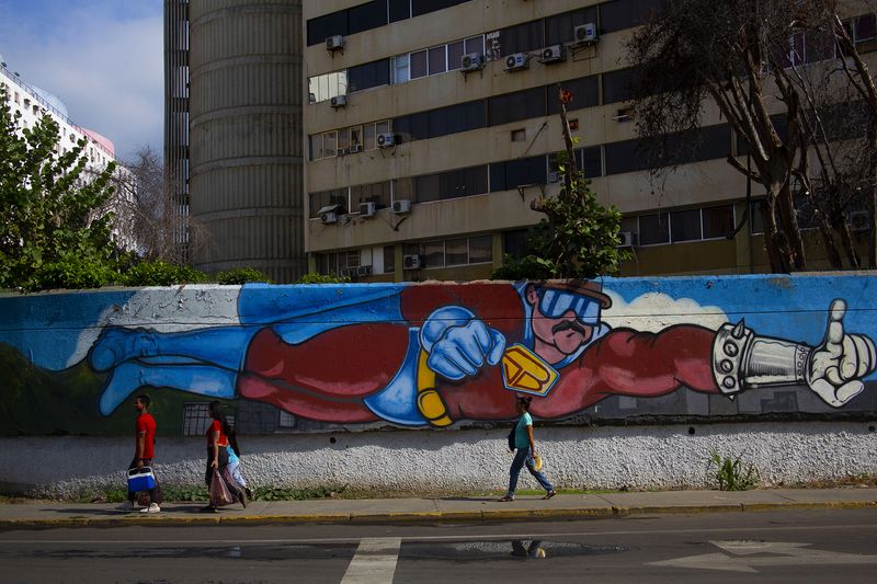 © Freisy González Portales - Image from the Behind that blue and red (Detrás de ese azul y rojo) photography project