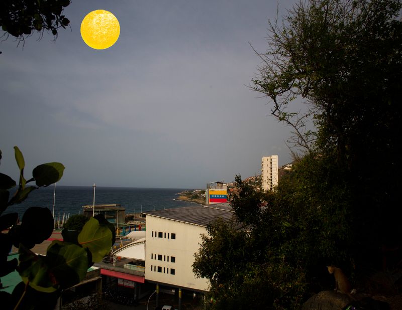 © Freisy González Portales - Image from the Una estrella en una ola de mar (A star in a sea wave) photography project