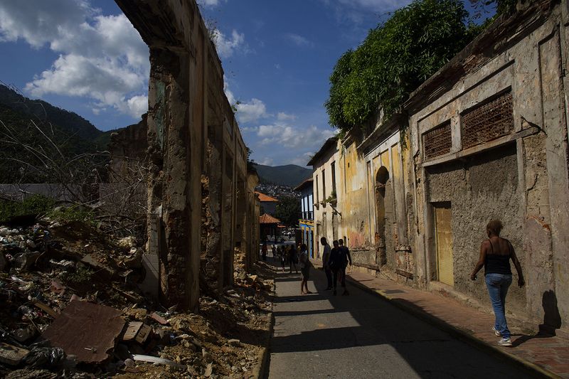 © Freisy González Portales - Image from the Una estrella en una ola de mar (A star in a sea wave) photography project