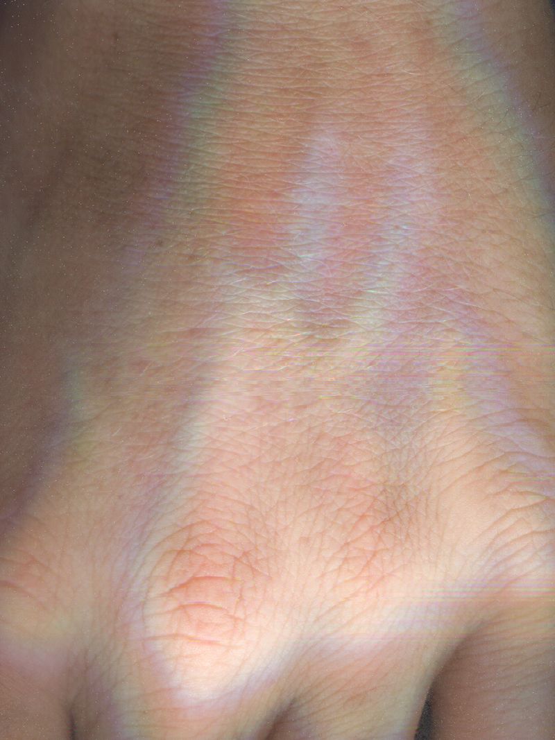 © Enikő Hodosy - Image from the Invisible-you photography project