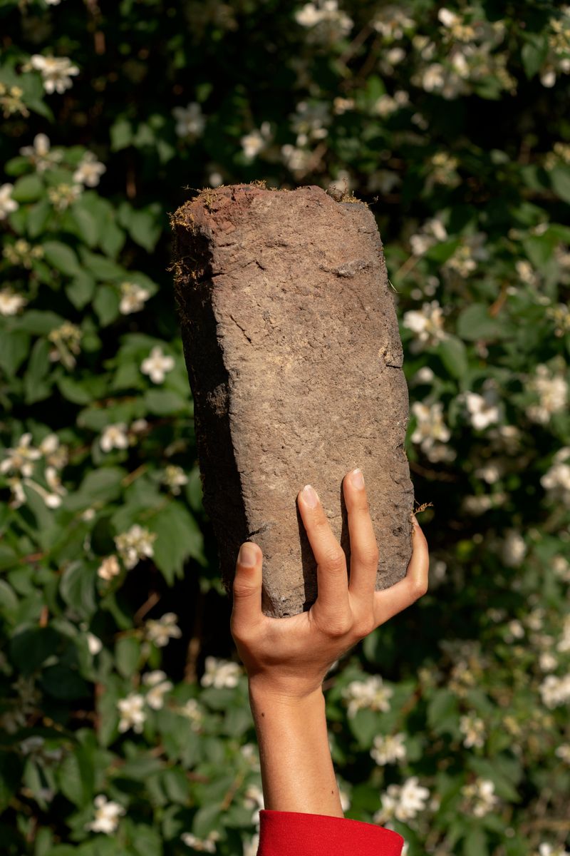 © Elea Jeanne Schmitter - Image from the 40yr old / 70kg photography project