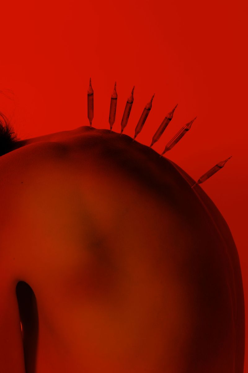 © Elea Jeanne Schmitter - Image from the 40yr old / 70kg photography project