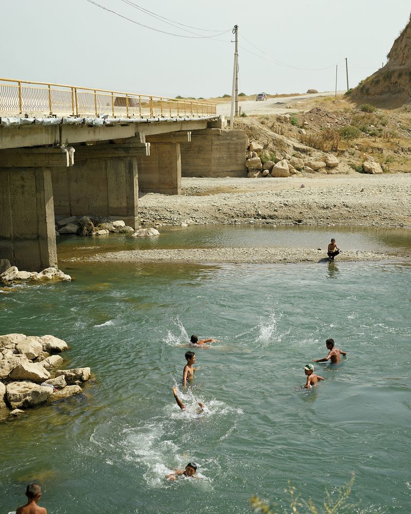 © Louise Amelie - Image from the MISSING MEMBER - Kyrgyzstan, A Country On The Move photography project