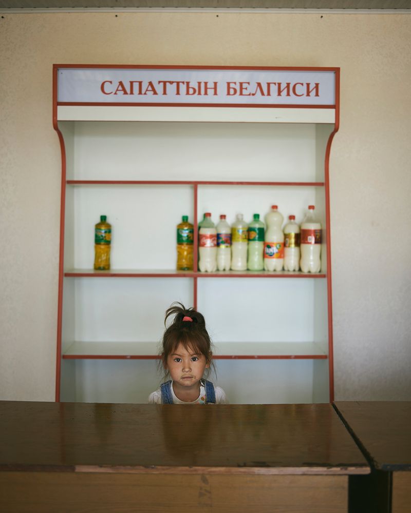 © Louise Amelie - Girl in Little Store