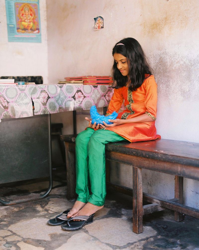 © Marysa Dowling - Blue Bag, Pallavi, Kochi India 2016