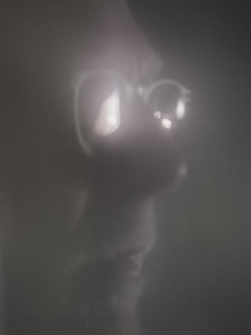 © Uta Genilke - Image from the KOMM NÄHER (Come Closer) photography project