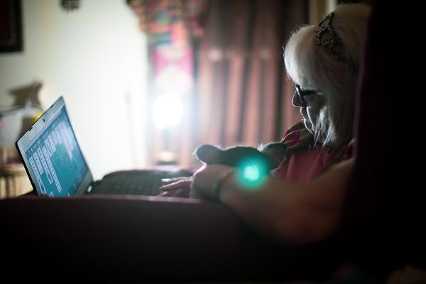 © Kat Alyst - Image from the mom. photography project