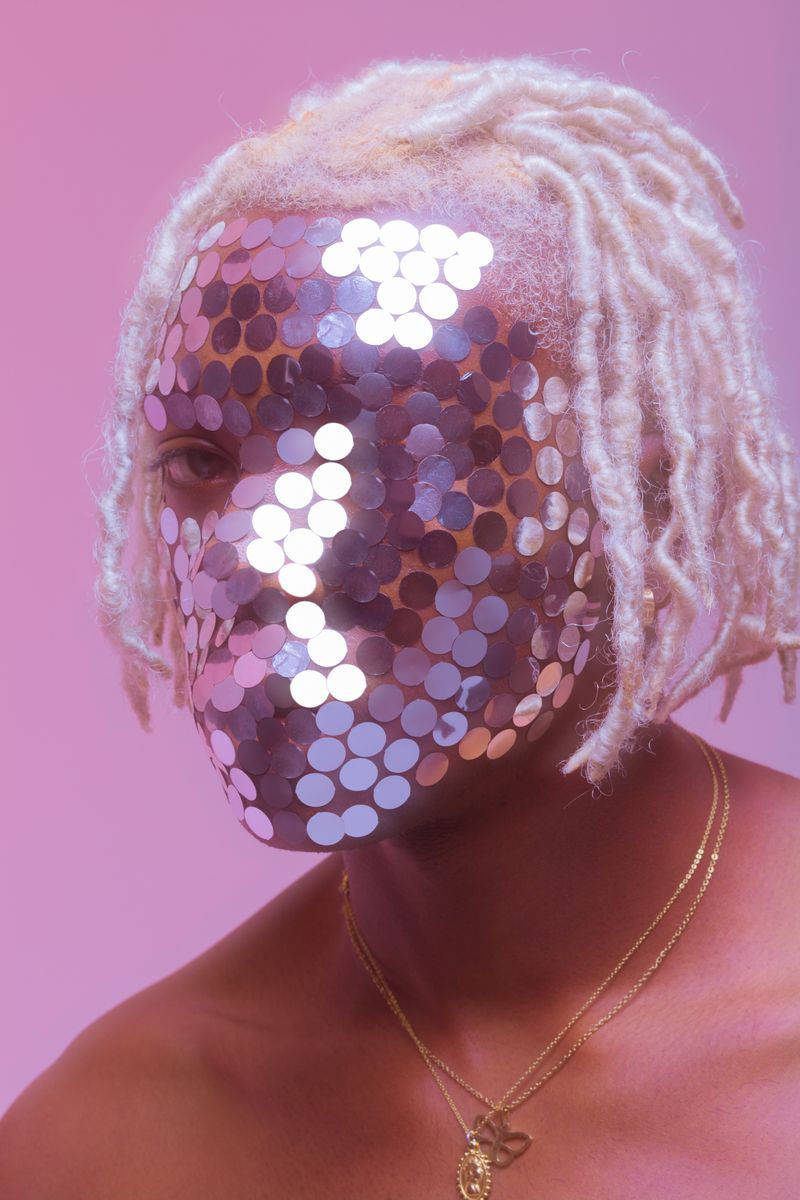 © Kriss Munsya - Mirror Mirror. Black Mirror - The Eraser, 2020.