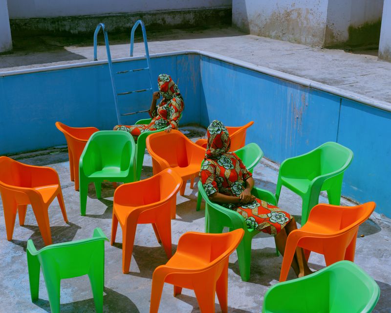 © Kriss Munsya - The Social paradox. Toxic Patterns - Genetic Bomb, 2022.